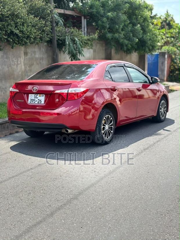 Toyota Corolla S 4dr Sedan (1.8L 4cyl CVT) 2016 Red