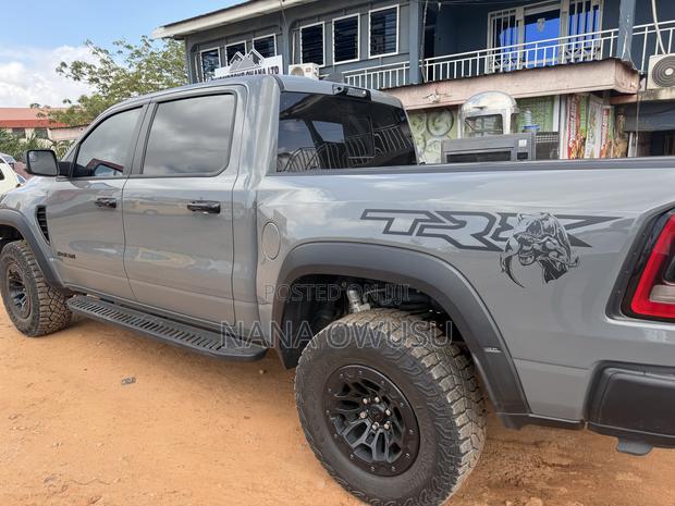 RAM 1500 Classic Tradesman Crew Cab 4WD 6.3 ft SB 2023 Gray