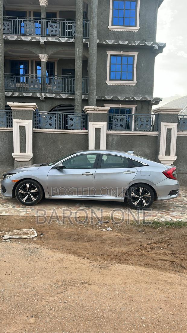 Honda Civic Touring Coupe 2018 Silver