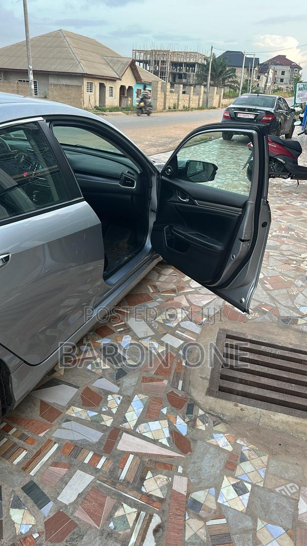 Honda Civic Touring Coupe 2018 Silver