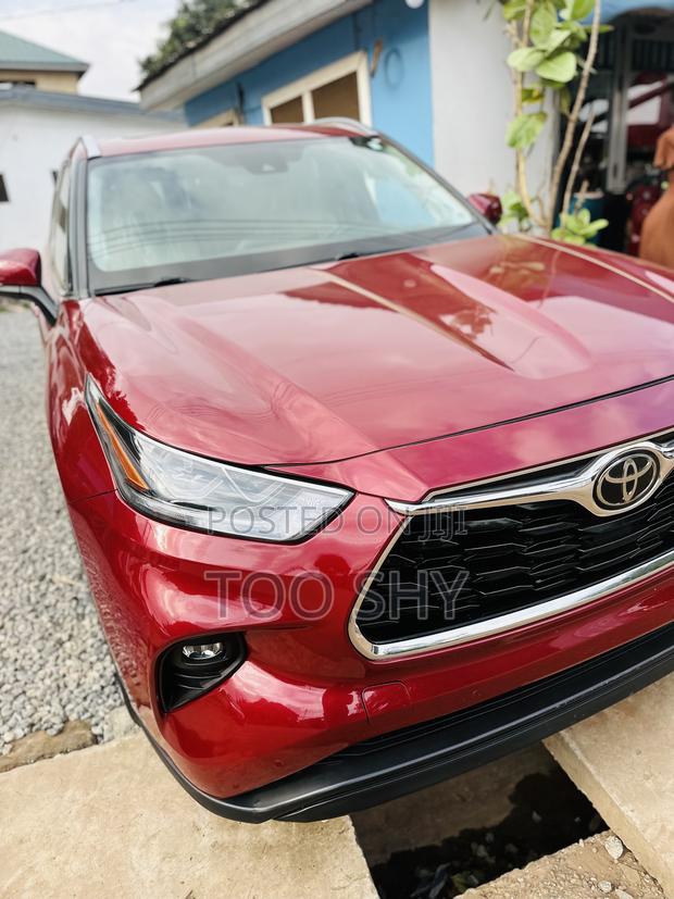 Toyota Highlander Limited 2022 Red