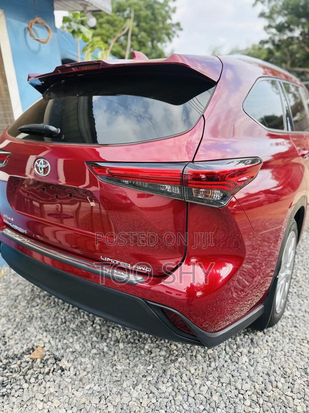 Toyota Highlander Limited 2022 Red