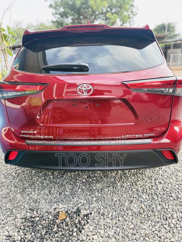 Toyota Highlander Limited 2022 Red