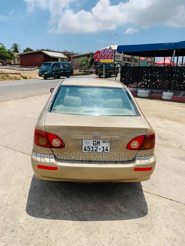 Toyota Corolla LE 2006 Gold