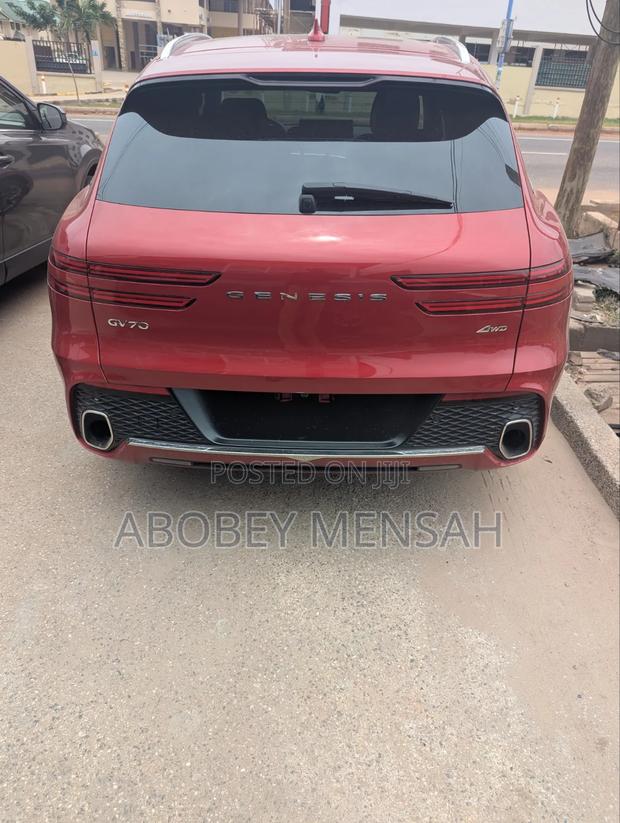 Genesis GV70 2.5T AWD 2023 Red