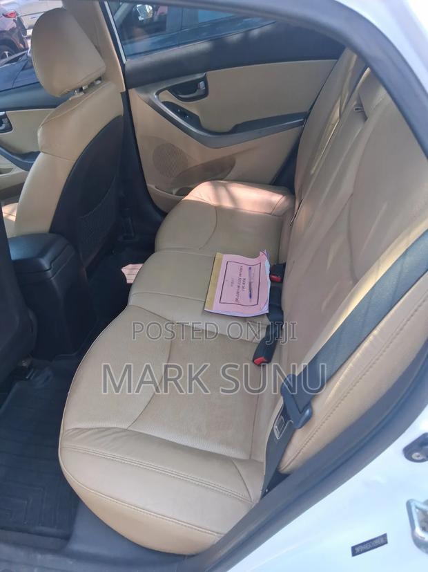 Hyundai Elantra 2012 White