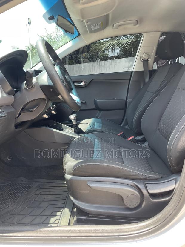 Kia Rio 2018 Silver