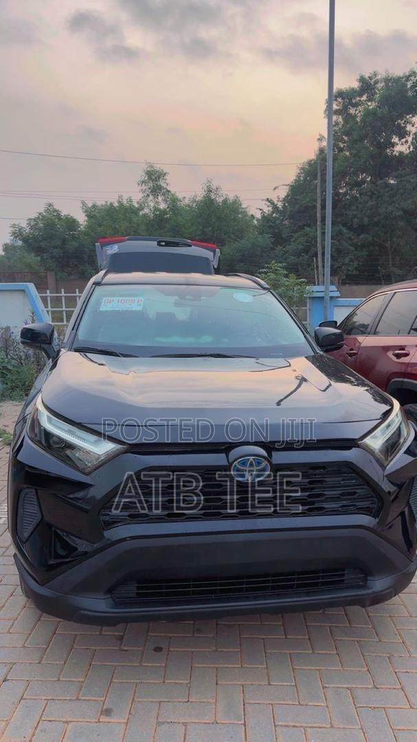 Toyota RAV4 LE AWD 2024 Black