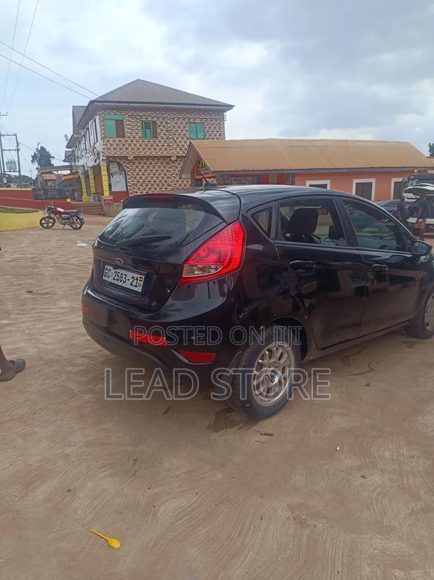 Ford Fiesta SE 4dr Hatchback (1.6L 4cyl 5M) 2014 Black