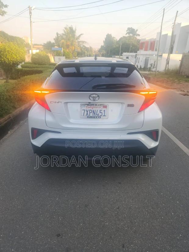 Toyota C-HR 2021 White
