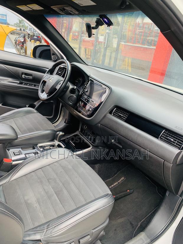 Mitsubishi Outlander Sport ES 2.0 2019 White