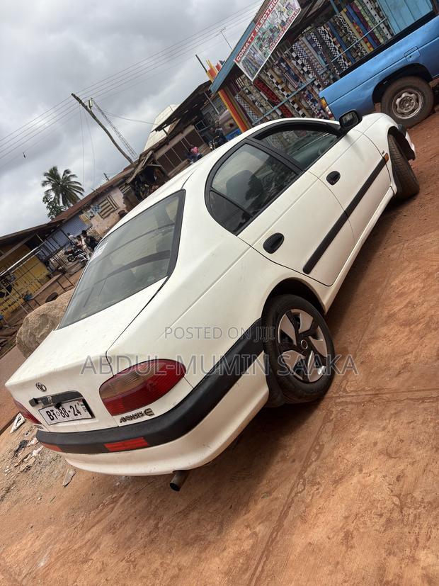 Toyota Avensis 1.8 VVT-i 2006 White