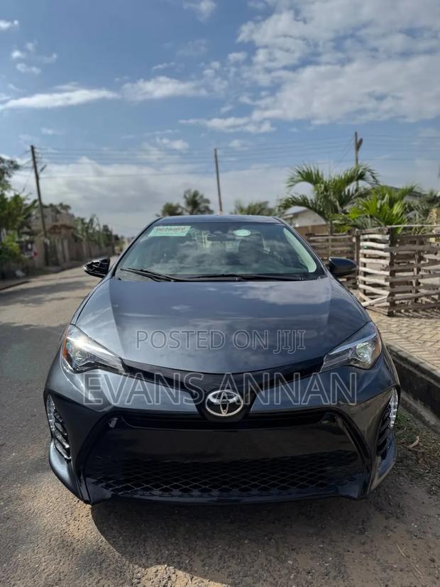 Toyota Corolla 2018 Gray