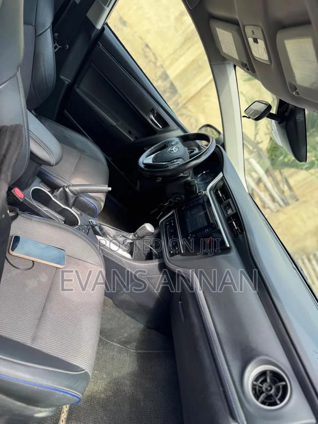 Toyota Corolla 2018 Gray