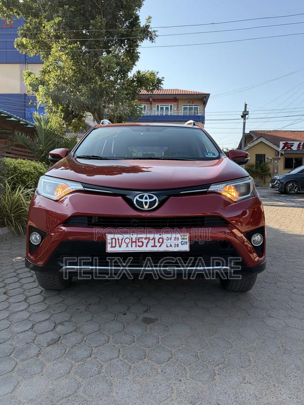 Toyota RAV4 2016 Red