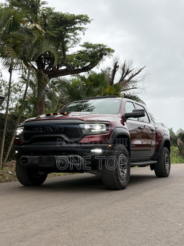 RAM 1500 TRX Crew Cab 4WD SB 2024 Brown