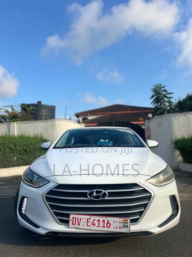 Hyundai Elantra SEL 2018 White