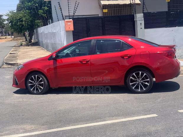 Toyota Corolla SE (1.8L 4cyl 2A) 2019 Red
