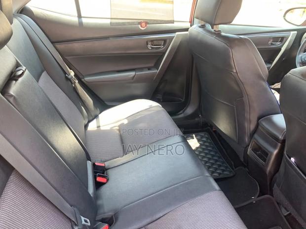 Toyota Corolla SE (1.8L 4cyl 2A) 2019 Red