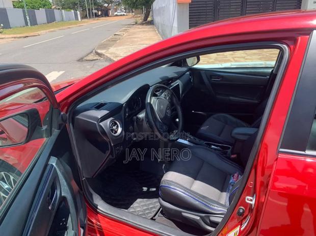 Toyota Corolla SE (1.8L 4cyl 2A) 2019 Red