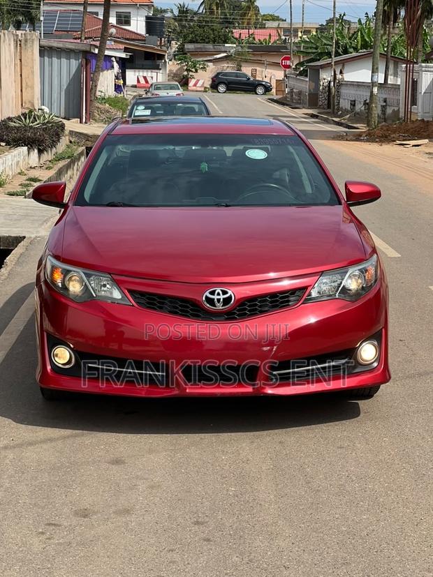 Toyota Camry SE 4dr Sedan (2.5L 4cyl 6A) 2014 Red