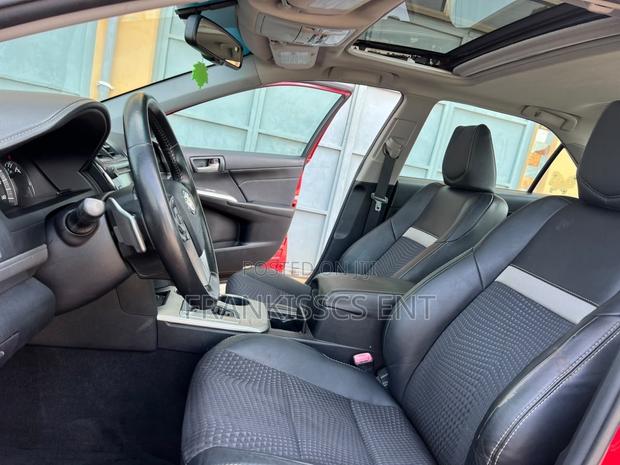 Toyota Camry SE 4dr Sedan (2.5L 4cyl 6A) 2014 Red