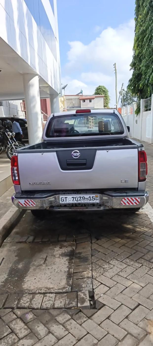Nissan Navara 2015 Silver