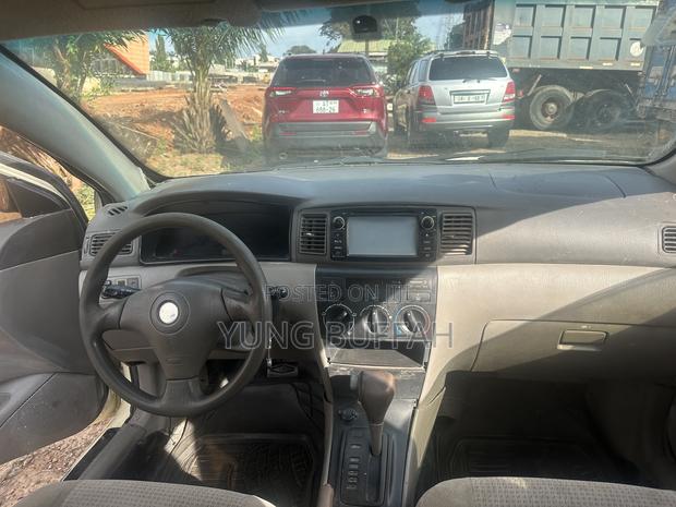Toyota Corolla 1.6 VVT-i Luna Limousine 2006 Off white
