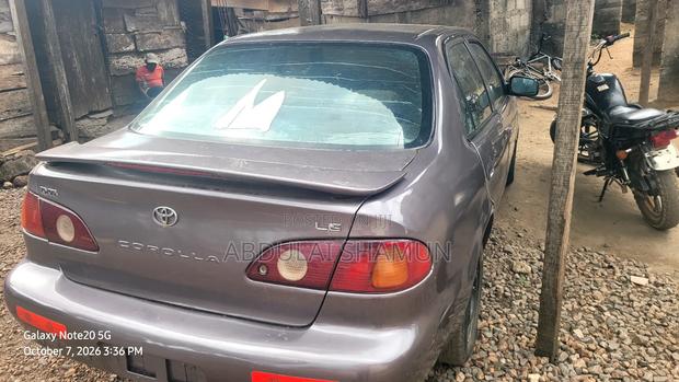 Toyota Corolla X 1.3 Automatic 2000 Green