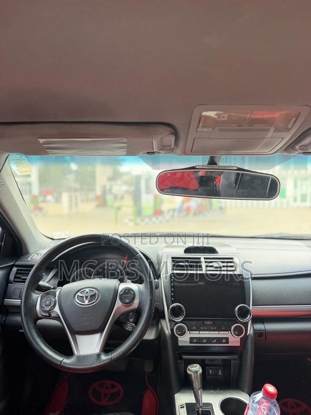 Toyota Camry 2014 Silver