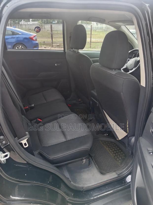 Mitsubishi Outlander 2.0 PHEV AWD 2016 Black