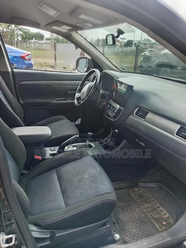 Mitsubishi Outlander 2.0 PHEV AWD 2016 Black
