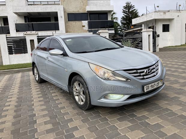 Hyundai Sonata 2010 Silver