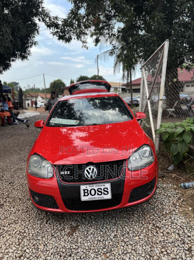 Volkswagen Golf 2007 Red
