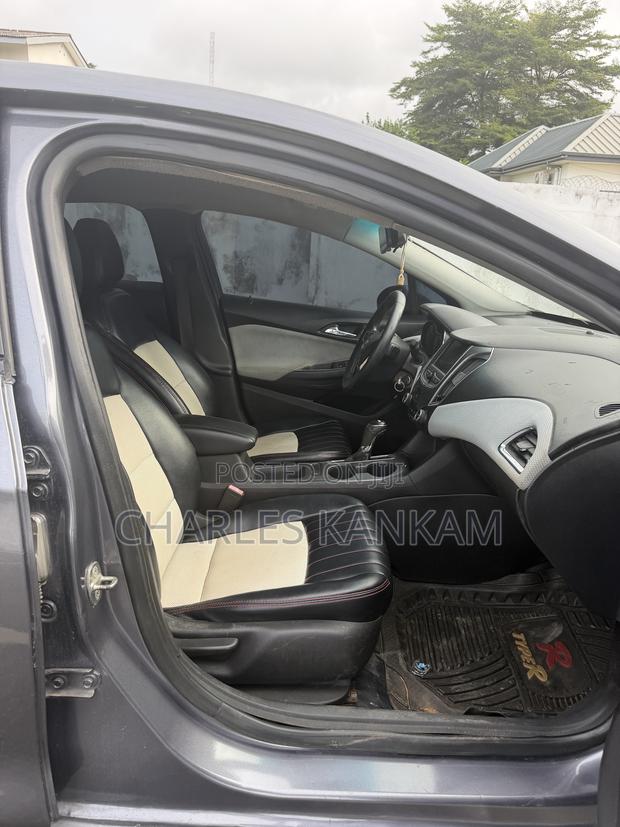 Chevrolet Cruze LT 2019 Gray