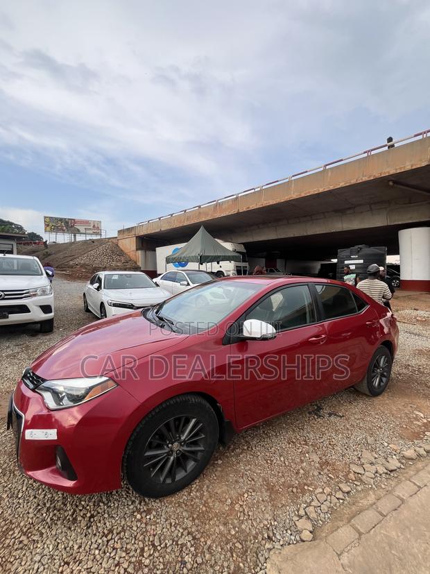 Toyota Corolla 2014 Red