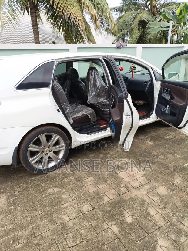 Toyota Corolla 2025 White