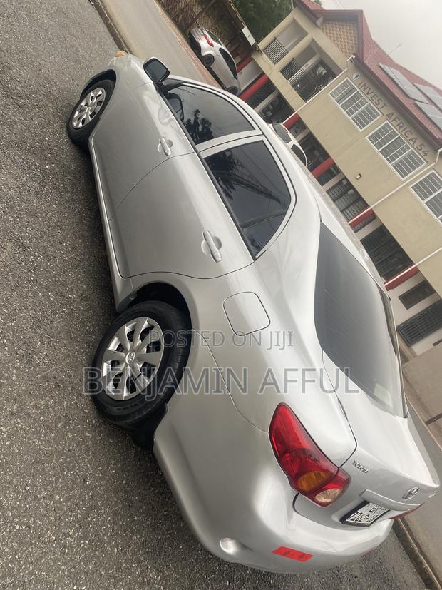 Toyota Corolla LE 4dr Sedan (1.8L 4cyl 4A) 2010 Silver