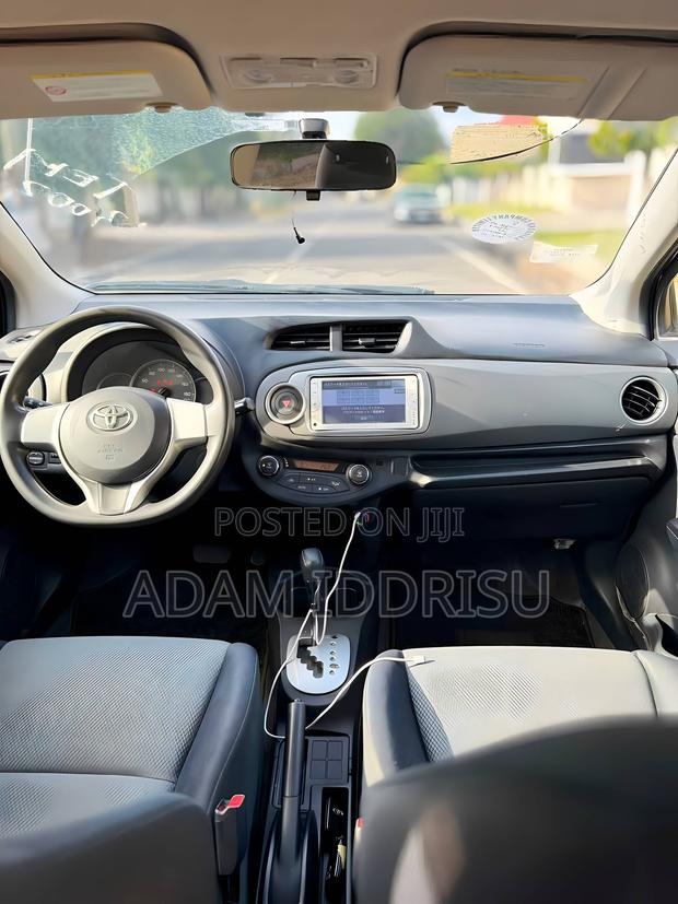Toyota Vitz 2012 Black