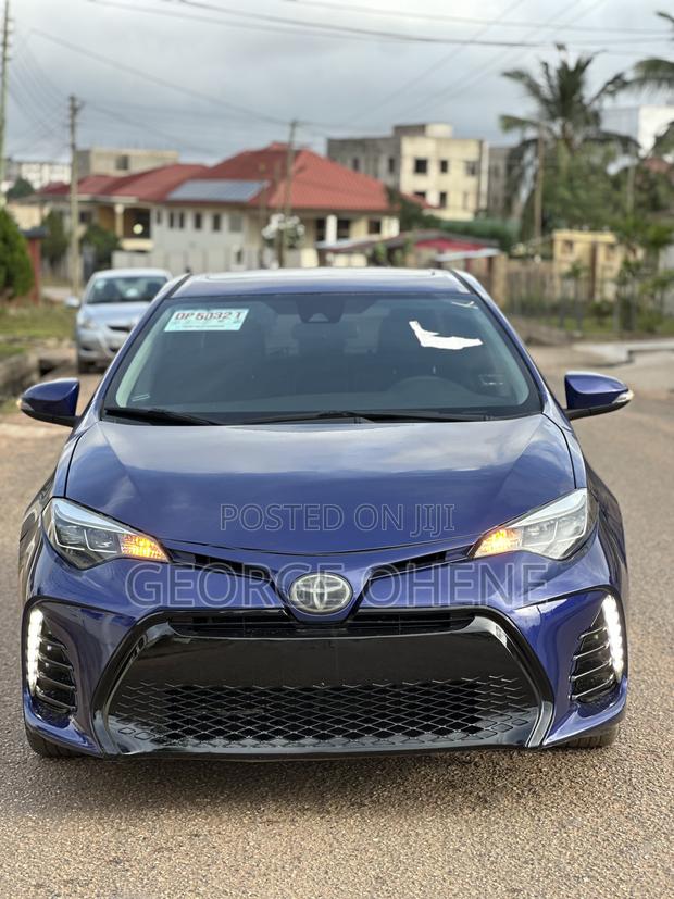 Toyota Corolla 2018 Blue