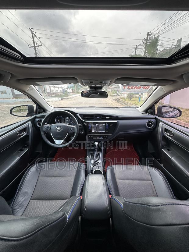 Toyota Corolla 2018 Blue