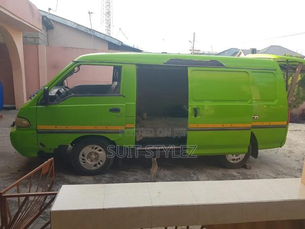 Hyundai H200 2007 Green