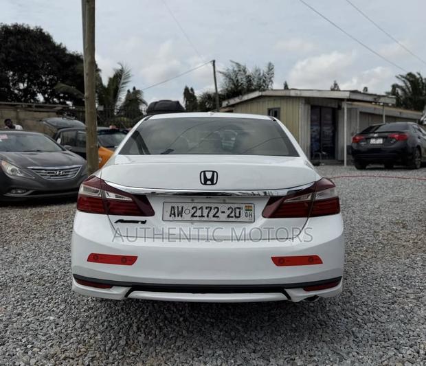 Honda Accord Sport 4dr Sedan FWD (2.4L 4cyl 2A) 2016 White