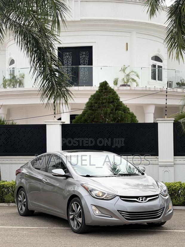 Hyundai Elantra Limited Sedan FWD (1.8L 4cyl 6A) 2016 Gray