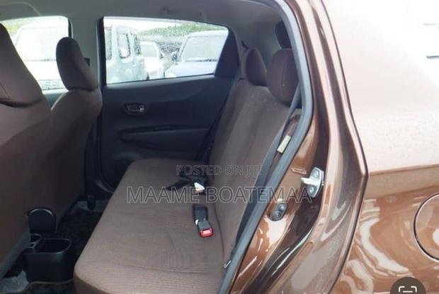Toyota Vitz 1.3 FWD 5dr 2012 Brown