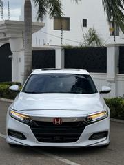 Honda Accord Touring 2018 White for sale
