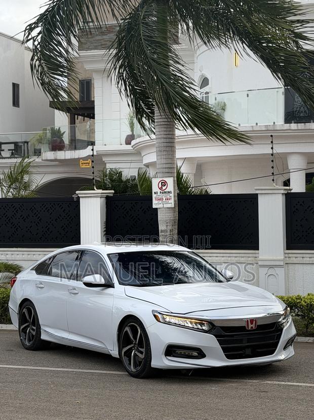 Honda Accord Touring 2018 White
