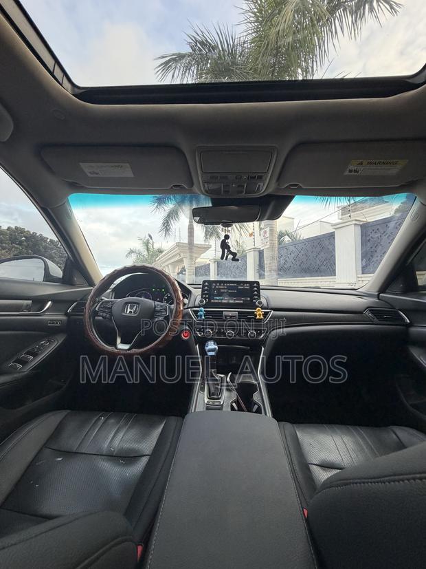 Honda Accord Touring 2018 White