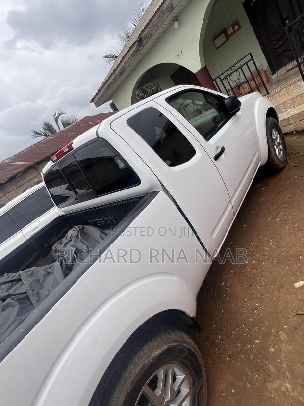 Nissan Frontier SV-I4 4x2 King Cab 6 ft. box 125.9 in. WB 2017 White
