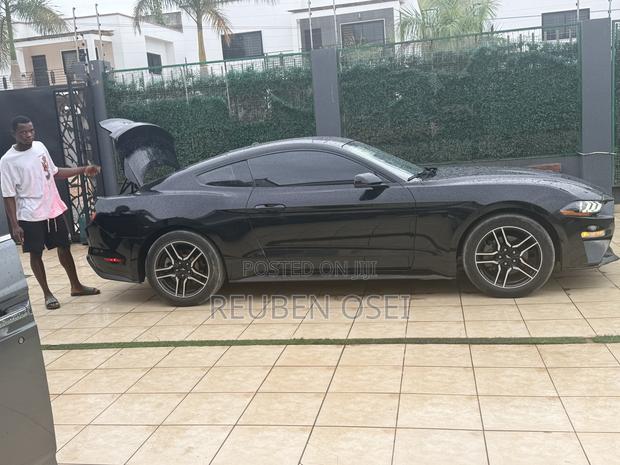 Ford Mustang EcoBoost Premium Fastback 2019 Black